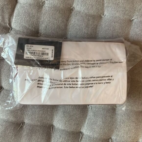 Badgley Mischka vegan leather brick red small pleaded Crossbody NWT - Picture 12 of 13